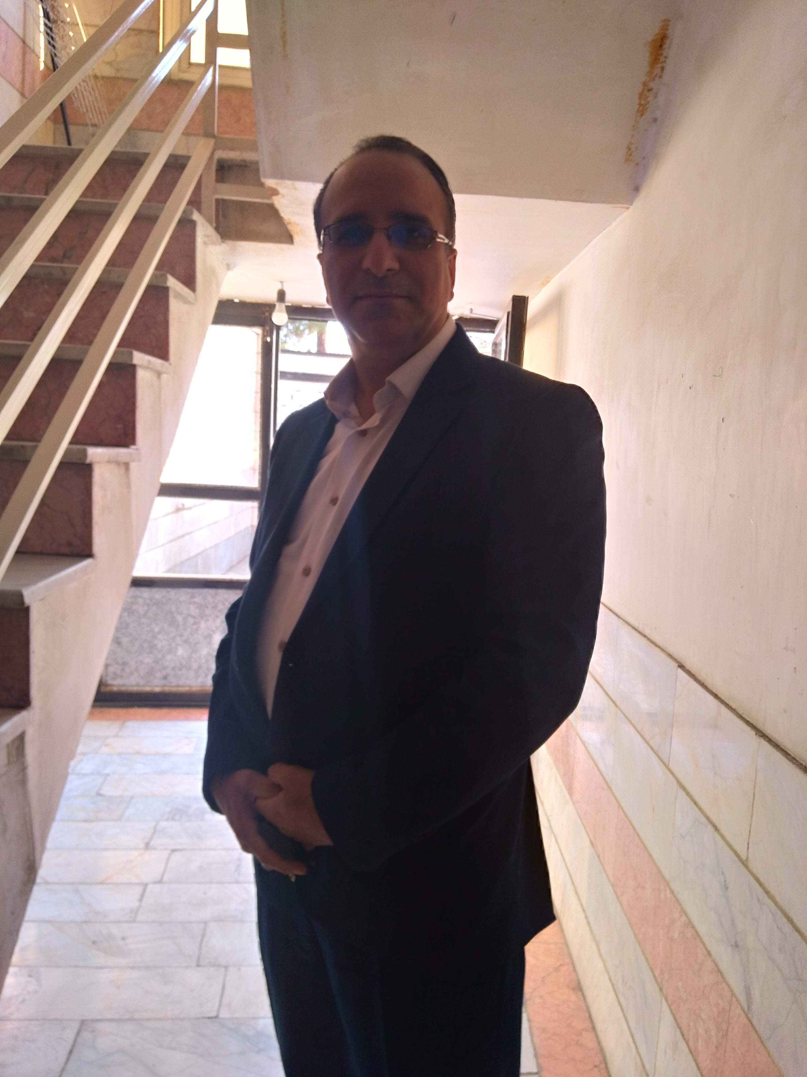 عکس خاطره ای مرحوم حسین امیری - تصویر 8 عکس خاطره ای مرحوم حسین امیری - تصویر 8